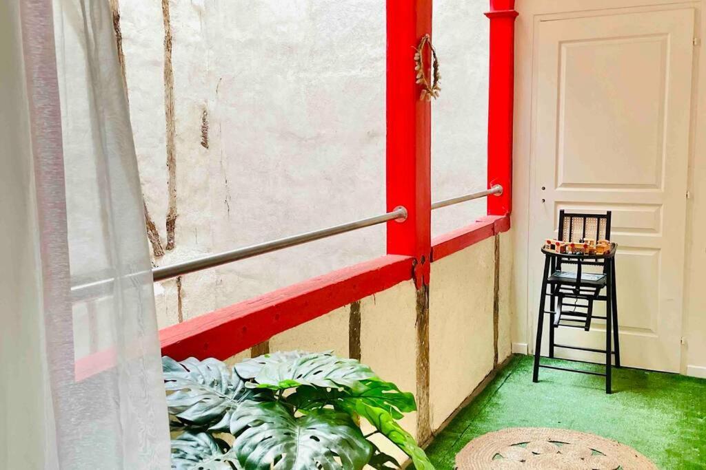 Tres Bel Appartement De 60M2 En Centre Ville Lavaur  Exterior photo